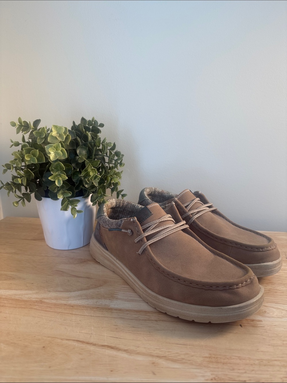 Men’s Hey Dude Brown Shoes size 8